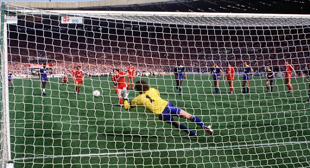 Football. 1988 FA Cup Final. Wembley. 14th May, 1988. Wimbledon 1 v Liverpool 0. Wimbledon goalkeeper Dave Beasant dives across his goal to save a penalty kick from Liverpool's John Aldridge.