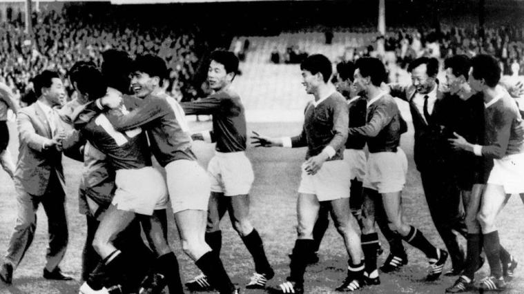 The North Koreans jubilantly celebrated their victory over Italy. 